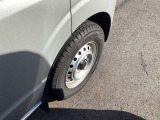 ☆お車についた傷やヘコミ、事故の修理もハヤシにお任せください。自社鈑金工場で修理ができますの安心です☆