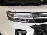 ☆オートライト機能☆車外の明るさに応じて自動的にヘッドランプを点灯・消灯。夕暮れ時やトンネルなどで役立ちます!