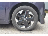 【タイヤ・ホイール】 純正14インチアルミホイール タイヤサイズ《155/65R14》になります。