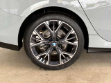 国道1号線に沿い横浜市営地下鉄「三ッ沢上町駅」から徒歩約10分。 BMW Premium Selection 横浜三ッ沢店 / 〒240-0062神奈川県横浜市保土ヶ谷区岡沢町322-3