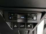 ETC2.0ユニットが搭載。従来のETCに加えて渋滞回避支援や安全運転支援などの情報サービスも提供。より安全で快適な道路利用をサポート。