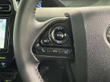 ステアリングスイッチ装備!運転しながら手元でオーディオの操作などができます。