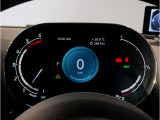 『運転』に対するBMWのこだわりはメーターパネルにも表れております。視野性の良いメーターパネルは疲労感の軽減と、運転の楽しさをもたらしてくれます。