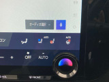 シートエアコン、ステアリングヒーター付で、快適にドライブが楽しめそうですね。