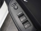 ◆パワーウィンドウスイッチ◆運転席から全席の窓の開閉操作を行うことが出来いつでも換気ができます!