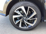 純正アルミホイールです。足元が引き立つので、車全体のイメージがアップしますよ!