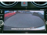 バックビュモニターが付いておりますので駐車時も安心です。