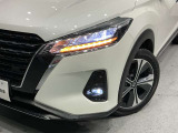 夜道も安心のLEDヘッドライトにフォグランプ付きです。
