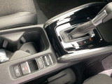 電子パーキングブレーキ搭載でオートブレーキホールドも装備(^^)/信号待ちなどで重宝しますよ〜(*^_^*)