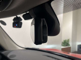 チリ・レッド ヘットアップディスプレイ ACC ドライブレコーダー バックカメラ 黒布シート ミラーETC Bluetooth【正規認定中古車】【全国正規ディーラー保証付/1年・走行距離無制限】