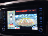 【パノラミックビューモニター】専用のカメラにより、上から見下ろしたような視点で360度クルマの周囲を確認することができます☆死角部分も確認しやすく、狭い場所での切り返しや駐車もスムーズに行えます。