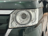 LEDヘッドライトは、点灯の瞬間から最大光量を発揮し、突然暗くなるトンネルなどでの安定感を高めます。