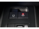 電動パーキングブレーキを搭載。スイッチ操作でパーキングブレーキを作動・解除することが可能ですので、操作の力が不要ですよ♪