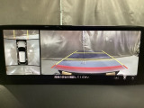 360度モニターは、4つのカメラによる前後左右・俯瞰映像でドライバーからは見えない領域の危険認知をサポート!全周囲の死角を減らし、狭い駐車場や幅寄せ、T字路の進入などの運転の安心感を高めます!
