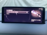 ハンドル操作をアシストすることにより車線からの逸脱回避を支援します。