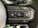 【アダプティブクルーズコントロール】高速道路での長距離走行が楽に!!自動で速度を保つクルーズコントロールが、衝突軽減システムと連携し、前方の車両を感知して車間を保つように速度調節してくれます!!