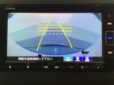 バックでの車庫入れも安心です! リアカメラが付いているバックモニター付のナビを装備しております。操作線もついており距離感も画面から確認できます。