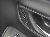 ◆ドライビングポジションシステム◆HondaスマートキーでDRIVER1・DRIVER2のそれぞれにシート位置を記憶でき、乗車時に使用キーを判別して自動で調整を行います。