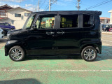 両側パワースライドドア付きで便利!小さなお子様も乗り降り楽々です♪スイッチは運転席にもありますよ!