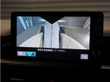 ◆マルチビューカメラシステム◆運転席から見づらい前後左右を、ナビ画面の映像で確認。見通しの悪い交差点や狭い道でのすれ違い、駐車などをサポートします。