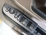 ◆パワーウィンドウスイッチ◆運転席から全席の窓の開閉操作を行うことが出来いつでも換気ができます!