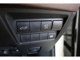 【パワーバックドア】車内に設置したスイッチやパワーバックドアのスイッチを押すことで、リアゲートの開閉が自動!!