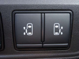 【両側電動スライドドアスイッチ】スマートキーや運転席のスイッチでスライドドアの開閉が可能♪電動なので力を入れてドアを開ける必要が無く小さいお子様でも、重い荷物を持っている時でもラクに開け閉めできます