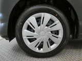 純正デザインのホイールキャップです 車両デザインを損ねることのないデザインです