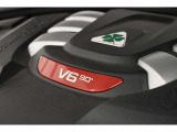 90度バンクのV6エンジンは綺麗な音を奏でます。