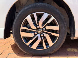 タイヤサイズは165/65R14です。