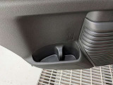 パワーウィンドウのスイッチですよ。運転席に居ながら窓を開け閉めのコントロールできます。