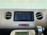 社外SDナビ(CN-R500WD)を装着しています。CD、DVD再生/フルセグ視聴など使用できます。