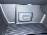スマートフォンやお手持ちの機器のバッテリー残量が少なくなっても、運転中に充電ができるので安心ですね!