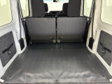 大きな開口部!低い床面で地上高!荷物の積み下ろしがスムーズに行えます♪