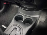 【ドリンクホルダー】さまざまな場所にございます。