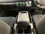 広々とした車内空間に優れた燃費性能。更にデザインも上質で人気のお車です!