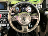 【純正革巻きステアリング】上質な革を使用することで、手にしっかり馴染みとても運転しやすいハンドルです♪