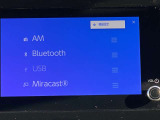 ディスプレイオーディオでBluetoothで音楽が聴けます。アップルカープレイなどでマップを見る事が可能です。
