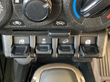 ヒルディセントコントロール搭載。急な下り坂でも車が自動的に速度を調整し、安定した走行をサポートします。