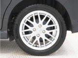◆純正アルミホイール装着車◆これで足元まわりも、おしゃれにきまります!