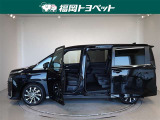 両側パワースライドドア付きだから、狭い駐車スペースなどでの 乗り降りラクラク!小さなお子さまのいるご家庭には嬉しい装備。
