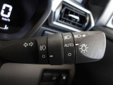 オートライト機能装備です!車外の明るさに応じて、自動的にライトの点灯・消灯をしてくれます♪