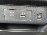 USB接続できます。