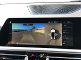 リアビューカメラ、トップビュー+サイドビューカメラ名前の通り車体後方を映し出すカメラと、車両周辺を真上から見た画像を合成して表示するカメラです。もちろんサイドビューカメラも付属します。