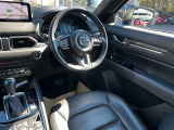 運転者を中心に作り上げられたインパネ、疲労軽減されるシート設計