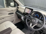 広々とした視界を体感できます。運転が楽しくなりますね。