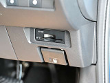 ビルトイン型ETC2.0ユニット搭載で、高速道路等利用時、便利に利用可能です。