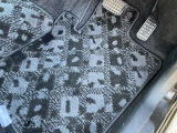 フロアマットも綺麗です♪