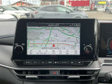 ハンズフリーフォン、VICS(FM多重)、ボイスコマンド、Bluetooth対応、USB接続、HDMI接続、Apple CarPlay ・ Android Auto 連携機能、AM/FMラジオ、NissanConnect サービス対応、iPod対応