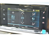 7インチタッチスクリーン(FMラジオ/USB/Bluetooth)。 ミラースクリーン(Apple CarPlay/Android Auto)にも対応しています。